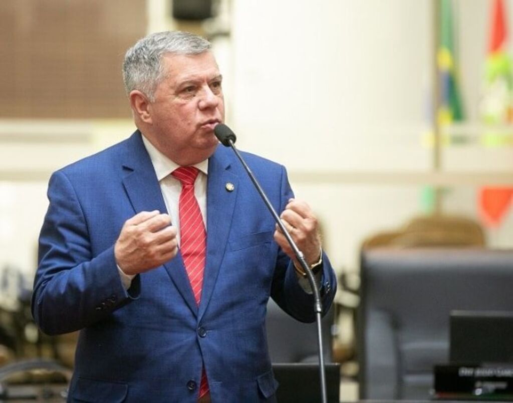 Deputado Mário Motta propõe programa de saúde mental para professores