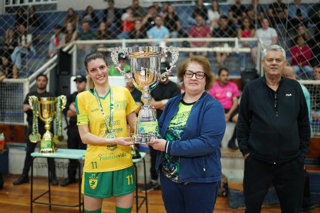 Catanduvas Encerra Campeonato Aberto de Futsal com Finais Acirradas e Grande Público
