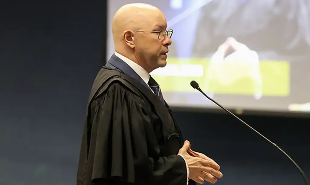 Ex-comandante não colocou Marinha à disposição do golpe, alega defesa