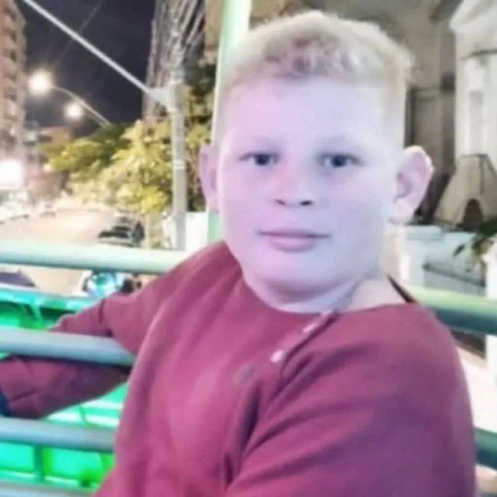 Menino de 12 anos morre após descarga elétrica em casa