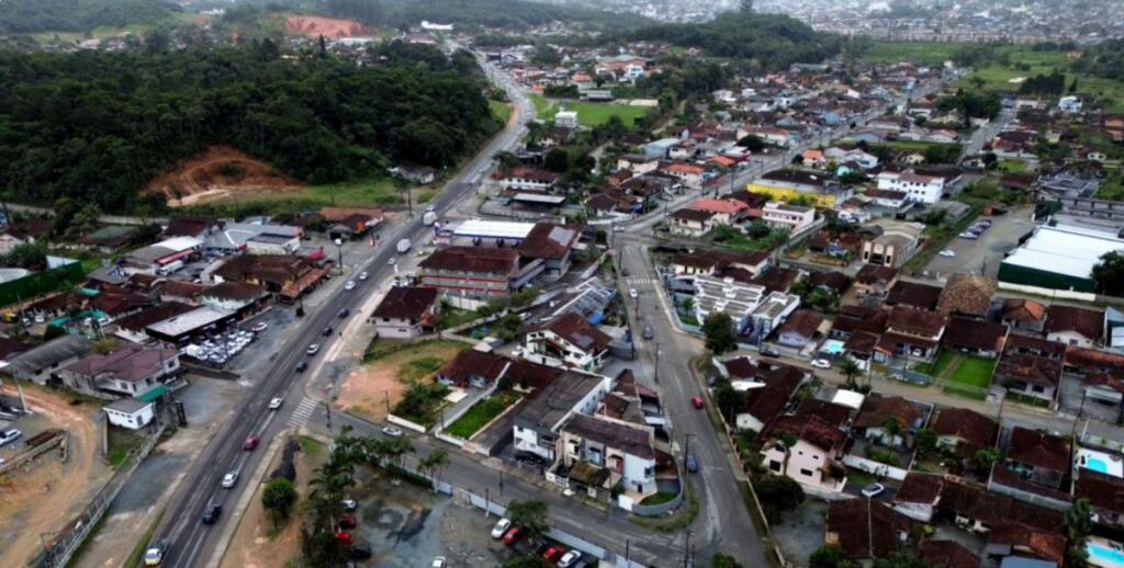 Novo binário no Itinga muda a rota e promete desafogar o trânsito em Joinville