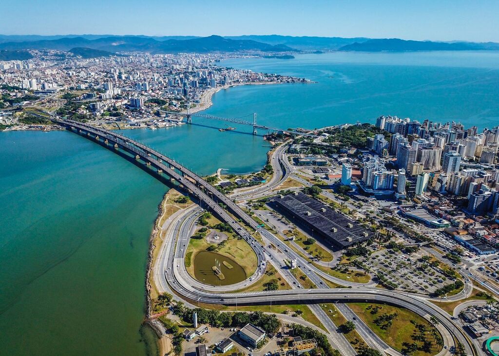 Santa Catarina no topo: quatro cidades entre as 20 mais competitivas do Brasil