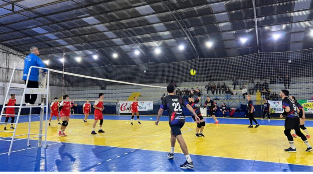 Campeonato Municipal de Vôlei Misto entra na semifinal em Siderópolis