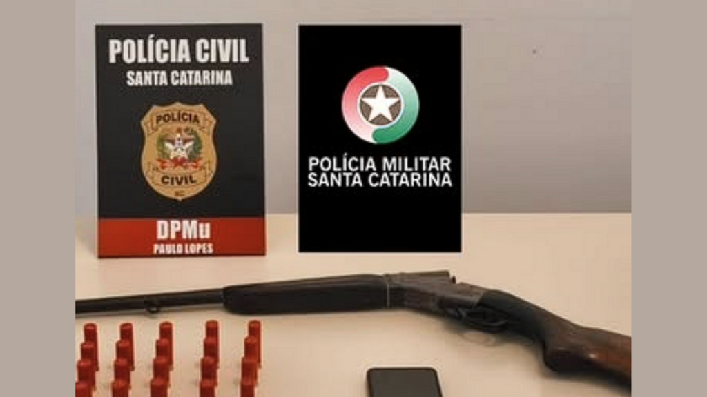 Foto: Instagram/ PMSCIMBITUBA34BPM - Suspeito é preso em Paulo Lopes após ameaçar vizinhos e atirar na rua