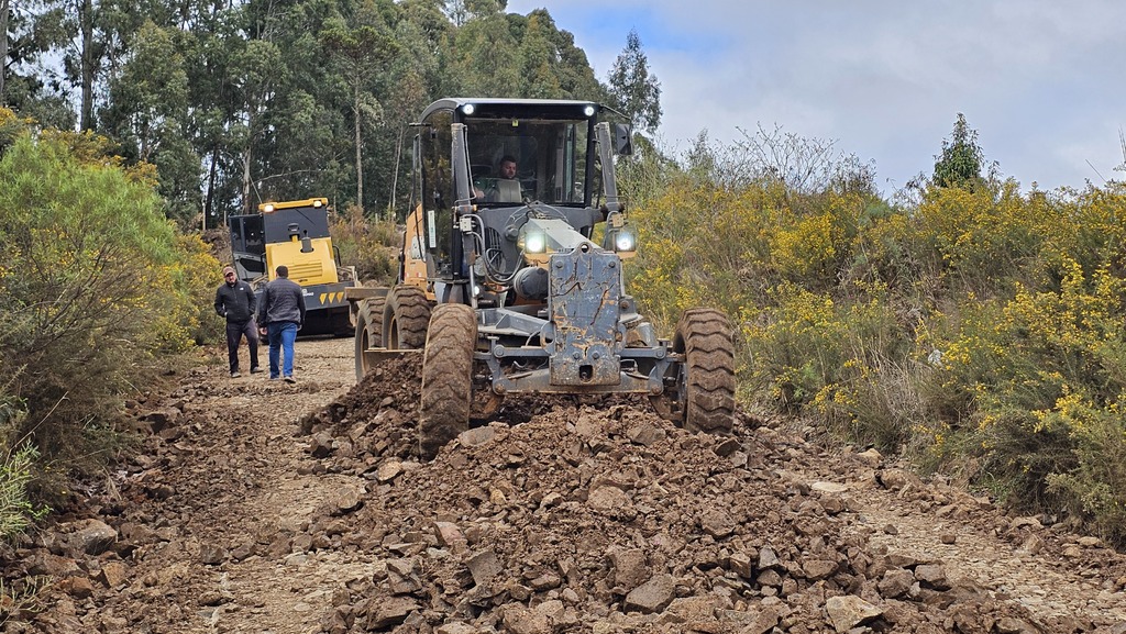 Localidade de Boava recebe mutirão para manutenção da estrada