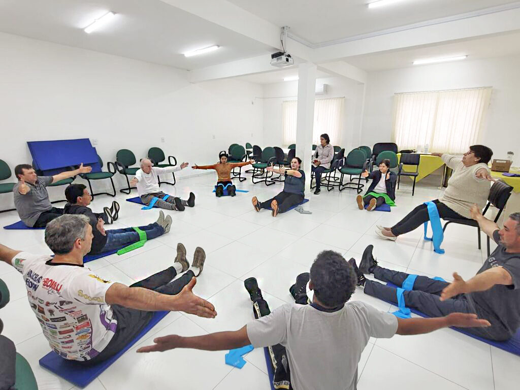 SAÚDE DE LACERDÓPOLIS INICIA NOVO GRUPO DE FISIOTERAPIA
