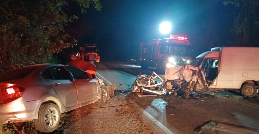 Colisão frontal na SC-350 deixa um morto e dois feridos no Alto Vale