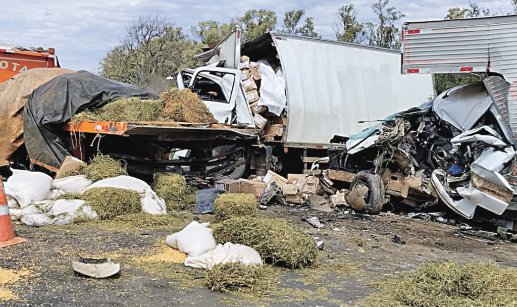 Colisão múltipla deixa cinco feridos na BR-290