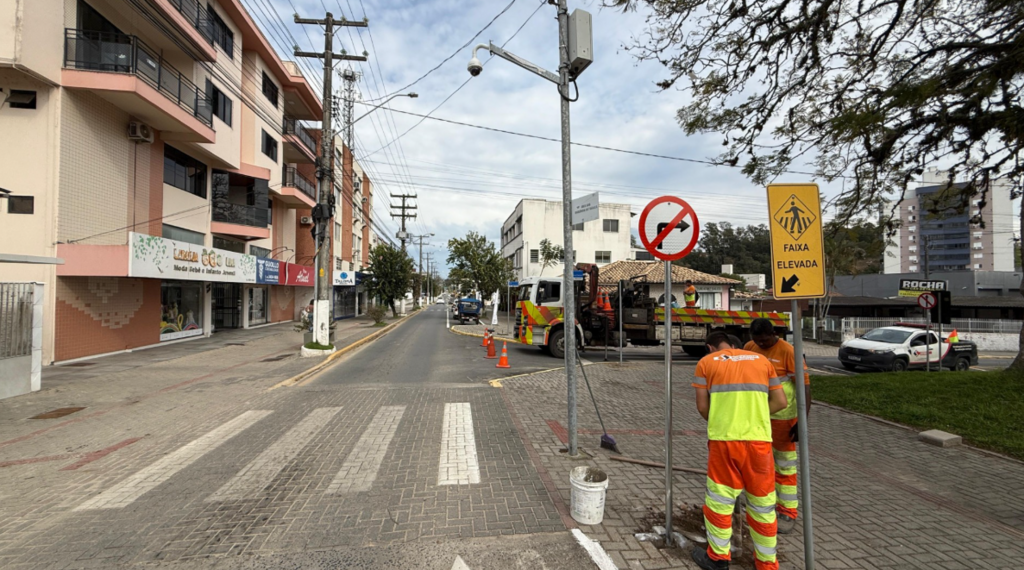 Mudança no trânsito: rua Dom Anselmo Pietrulla terá novo sentido a partir de segunda-feira