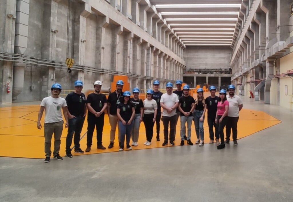 Alunos de Engenharia Civil da UCEFF Itapiranga realizam visita técnica em hidrelétrica
