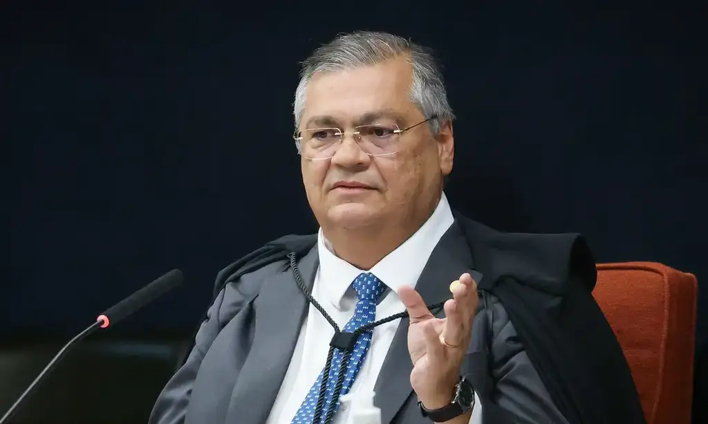 Dino vota pela condenação de Bolsonaro e mais sete