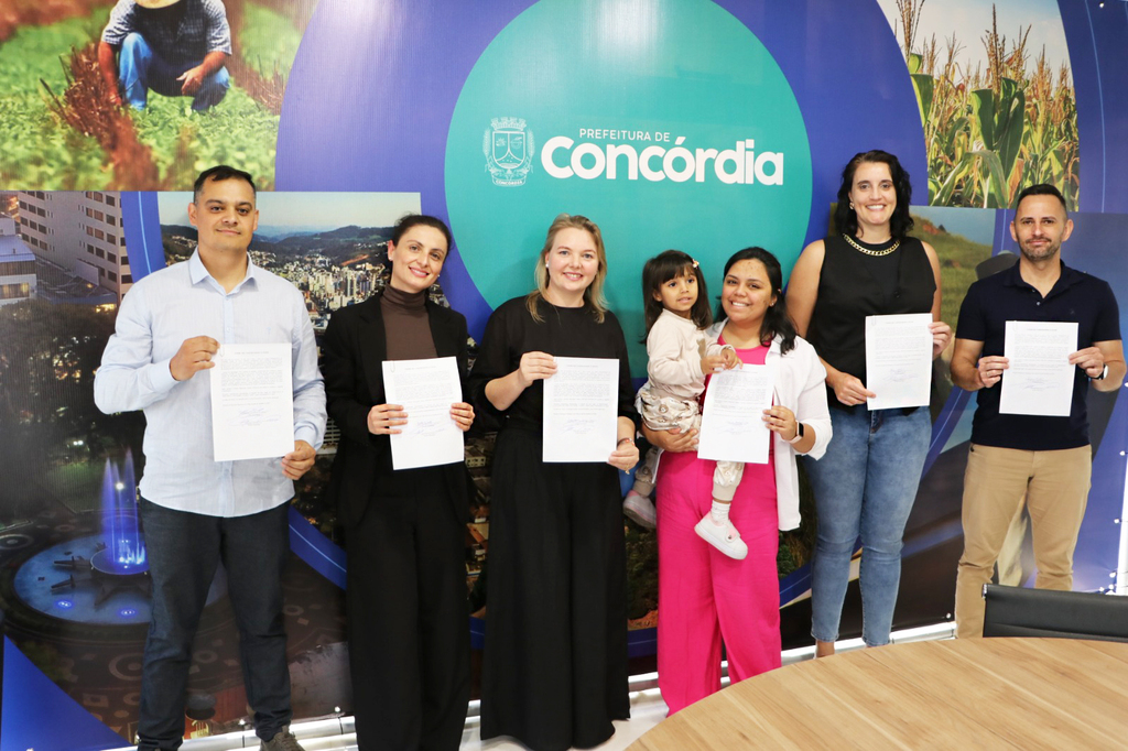 Novos servidores empossados na Administração Municipal de Concórdia