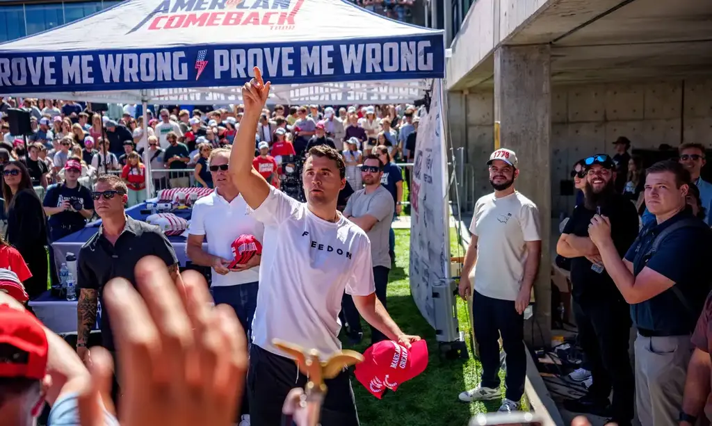 Aliado de Trump, Charlie Kirk é baleado e morre nos EUA