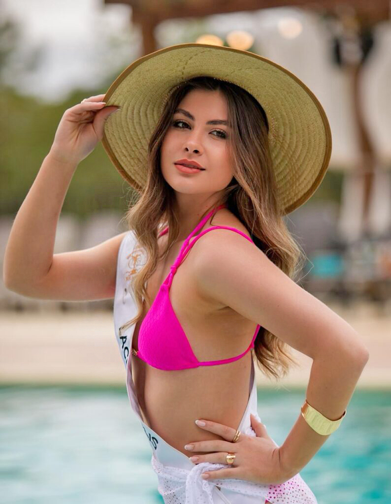 BRUNA LAYS CELSO CONQUISTA O 4º LUGAR NO MISS SANTA CATARINA SUPRANATIONAL