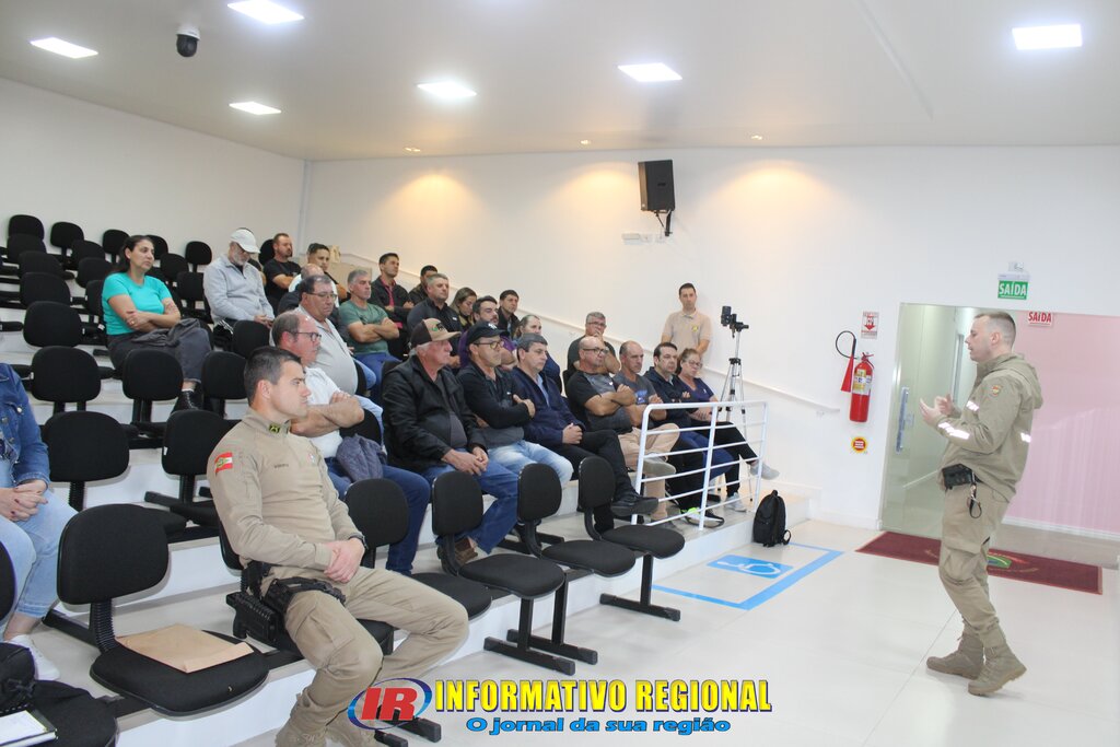 COMANDO DA POLÍCIA MILITAR DA 2ª COMPANHIA APRESENTA O PROGRAMA REDE RURAL DE SEGURANÇA NA REGIÃO