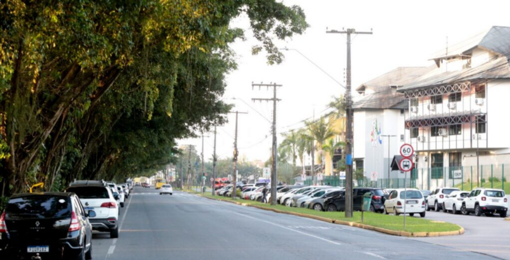 Vias centrais de Joinville recebem requalificação asfáltica entre sexta e domingo