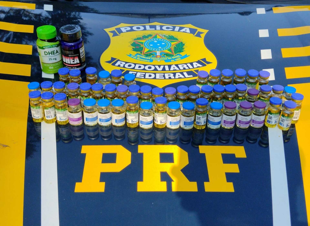 Polícia Rodoviária Federal apreende dezenas de frascos de anabolizantes