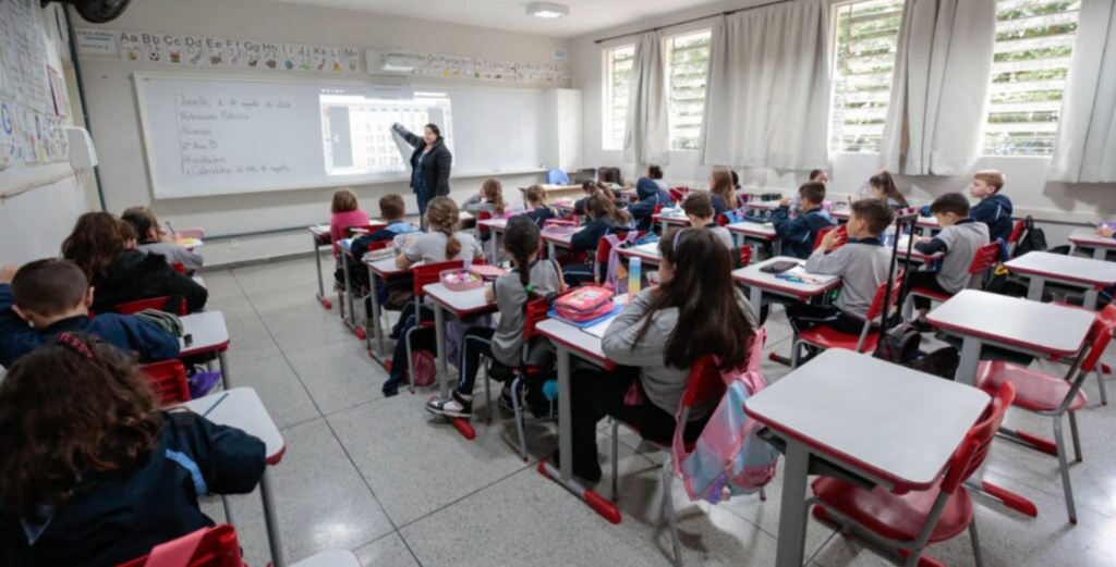 Secretaria de Educação abre período de rematrículas para 2026