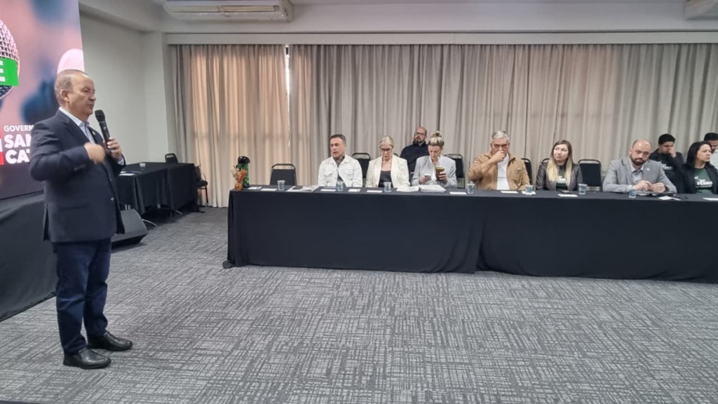 A pedido da prefeita Juliana, governador vai reativar Hemosc em Canoinhas
