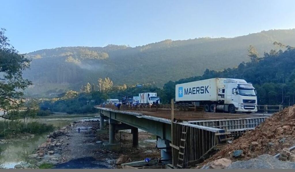 DNIT testa tráfego nos dois sentidos na ponte da BR-470 entre Ibirama e Apiúna