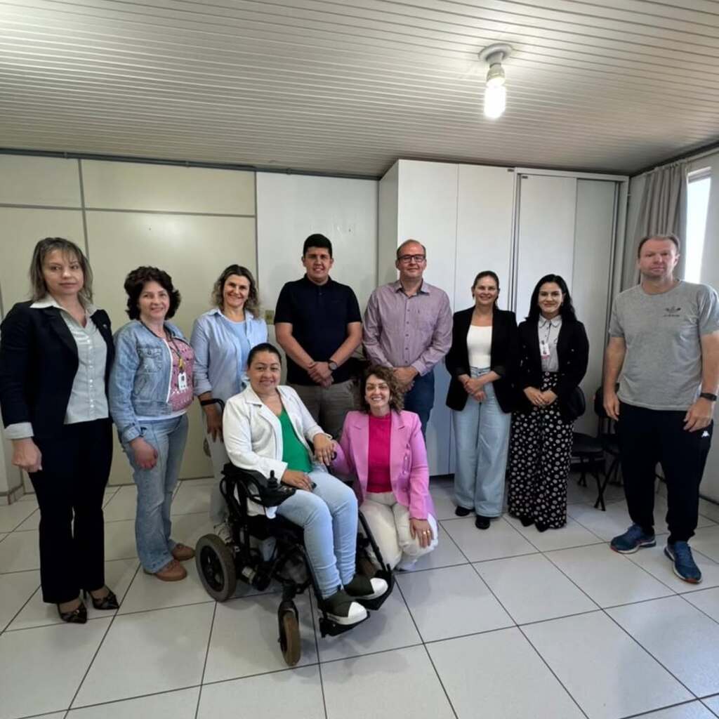 Pinhalzinho recebe conselheiros de Três Barras para conhecer Política da Pessoa Idosa