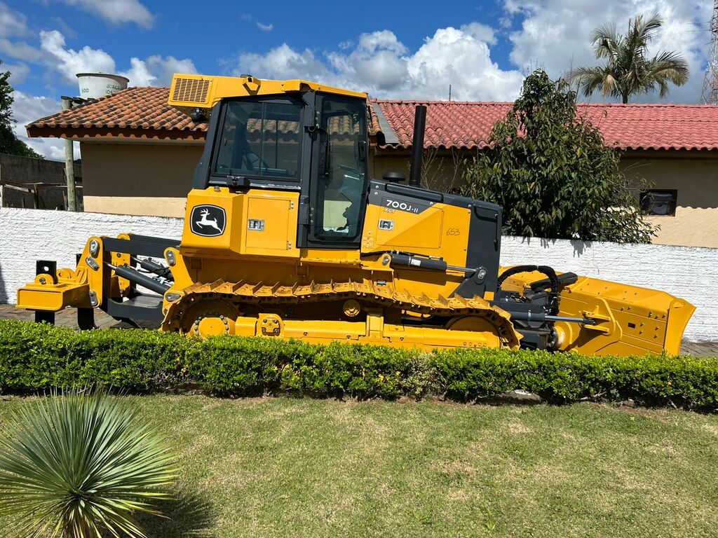 Administração de Celso Ramos adquire novo trator de esteira para reforçar a infraestrutura municipal