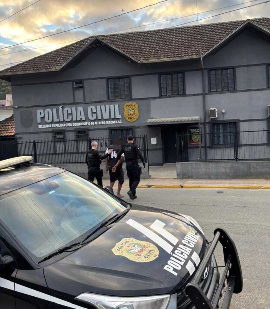 Imagem Artigo Geral Polícia Civil prende homem em flagrante por posse irregular de arma de fogo