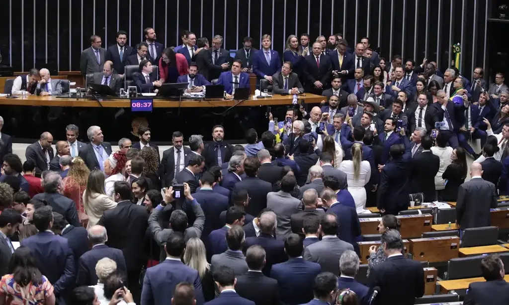 Urgência aprovada