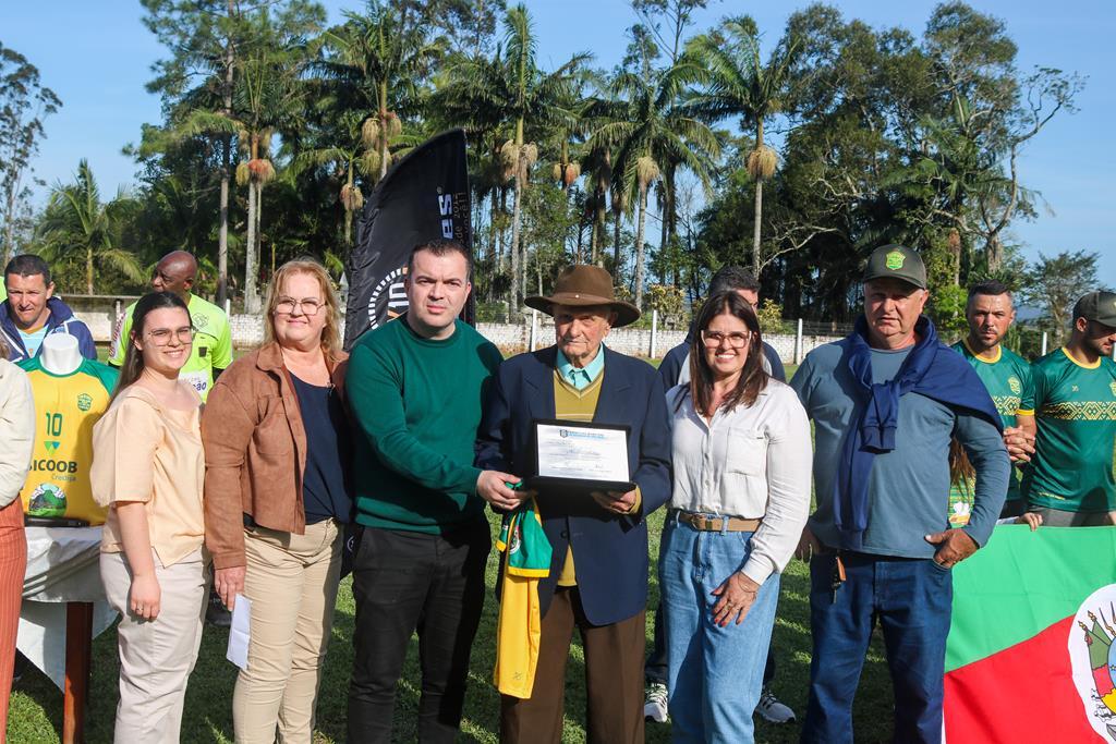 FLOR DA SERRA E RIO BONITO ABRIRAM O CAMPEONATO MUNICIPAL DE FUTEBOL DE MORRINHOS DO SUL