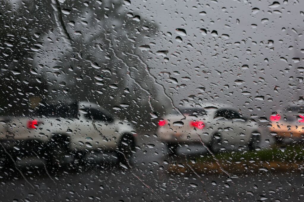 Forte frente fria traz risco de temporais em Santa Catarina no fim de semana