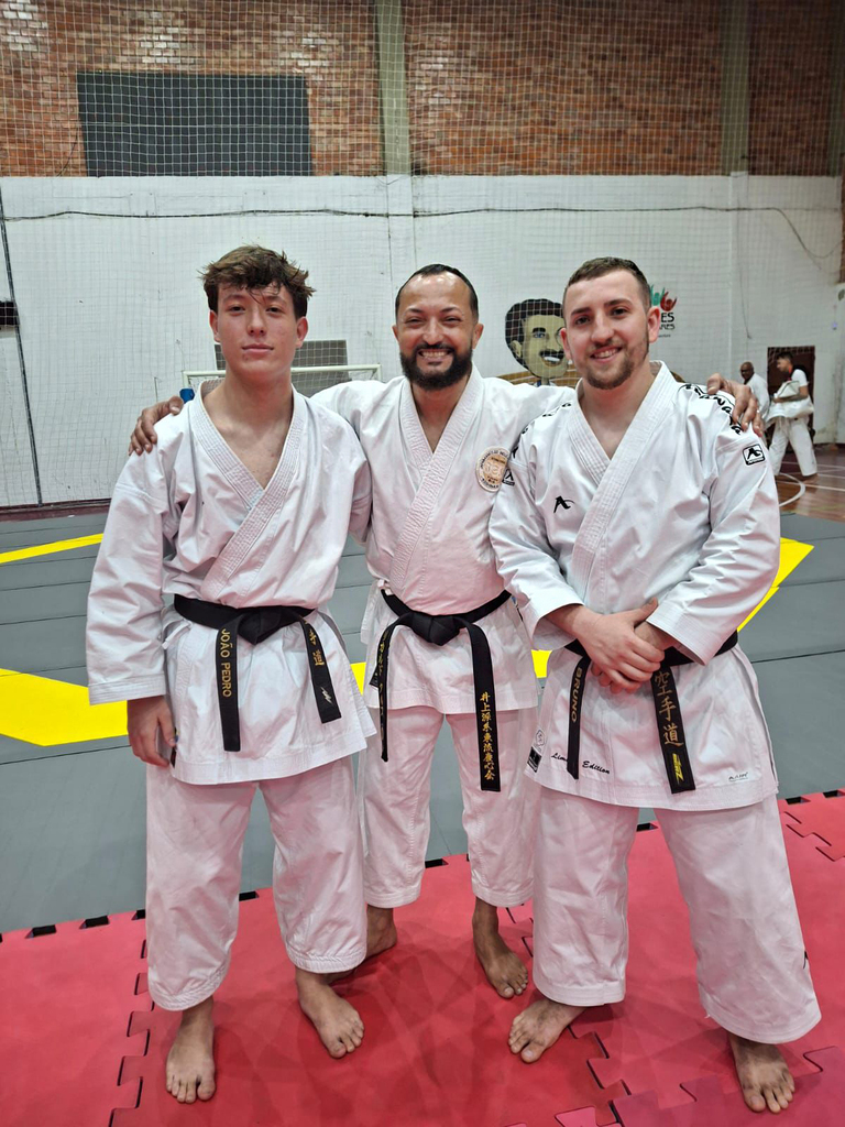 Sensei Bruno Saretta faz Curso de Karatê em Caixas Do Sul