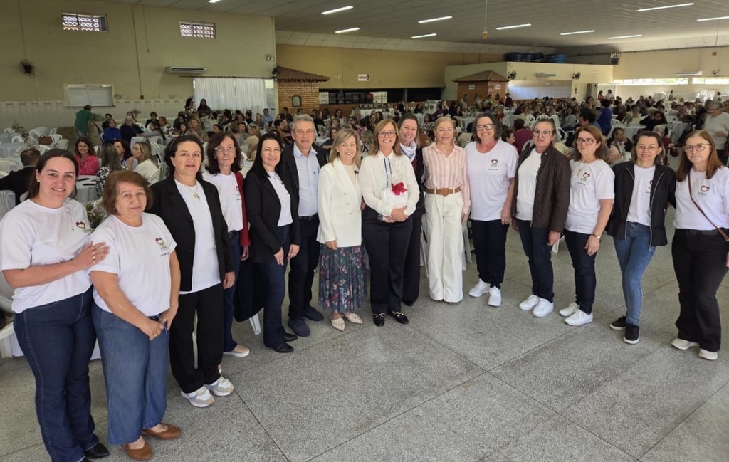 Encontro dos Grupos de Mães da Auras reúne mais de 600 participantes em Urussanga