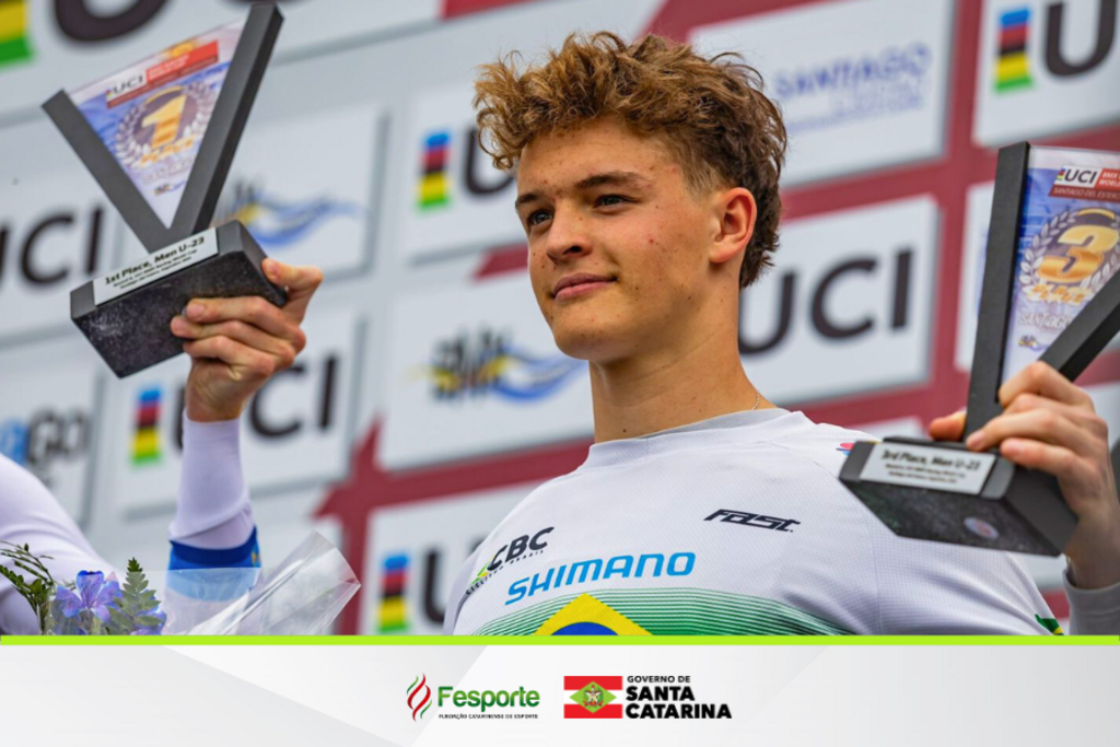 Representante do Programa Bolsa Atleta de SC conquista o primeiro pódio para o Brasil na história da  Copa do Mundo de BMX