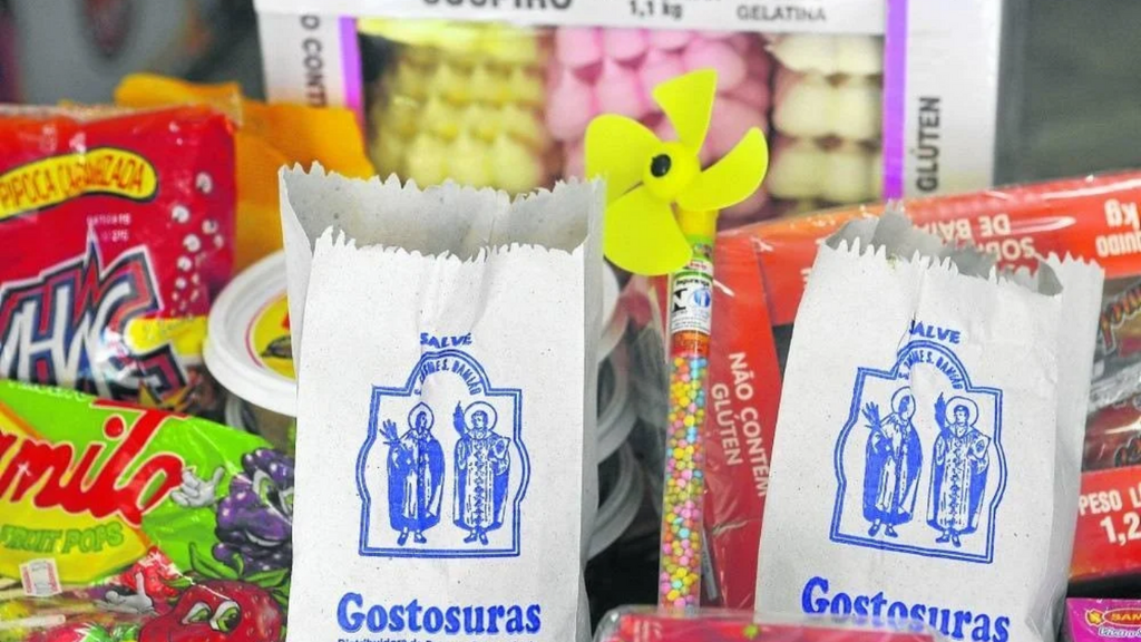 3ª Carreata de Cosme, Damião e Doum leva doces às comunidades de Imbituba neste domingo (28)