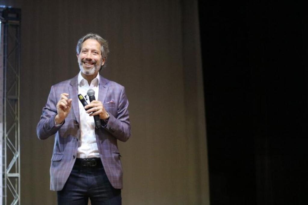 Saudades recebe palestra “Como Formar Filhos Felizes e Bem-Sucedidos” com Leo Fraiman