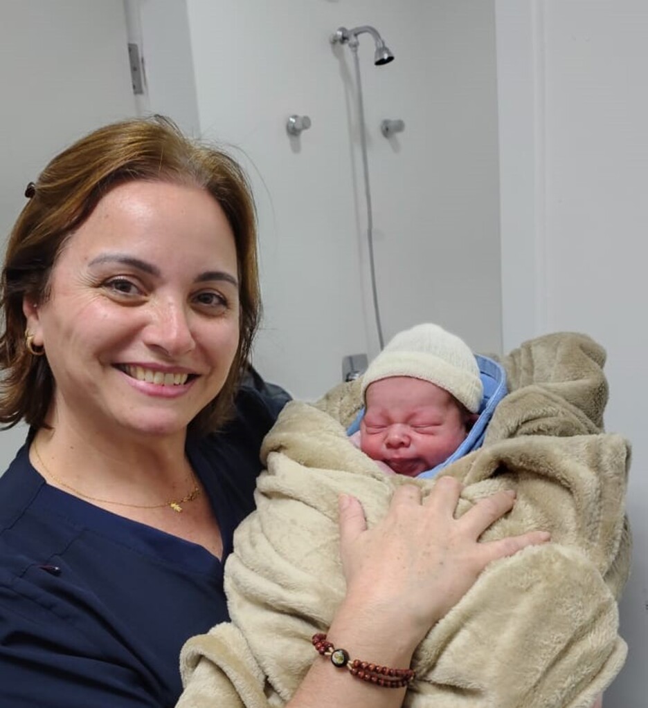 Parto inesperado no Hospital Governador Celso Ramos mobiliza profissionais de saúde e garante um final feliz