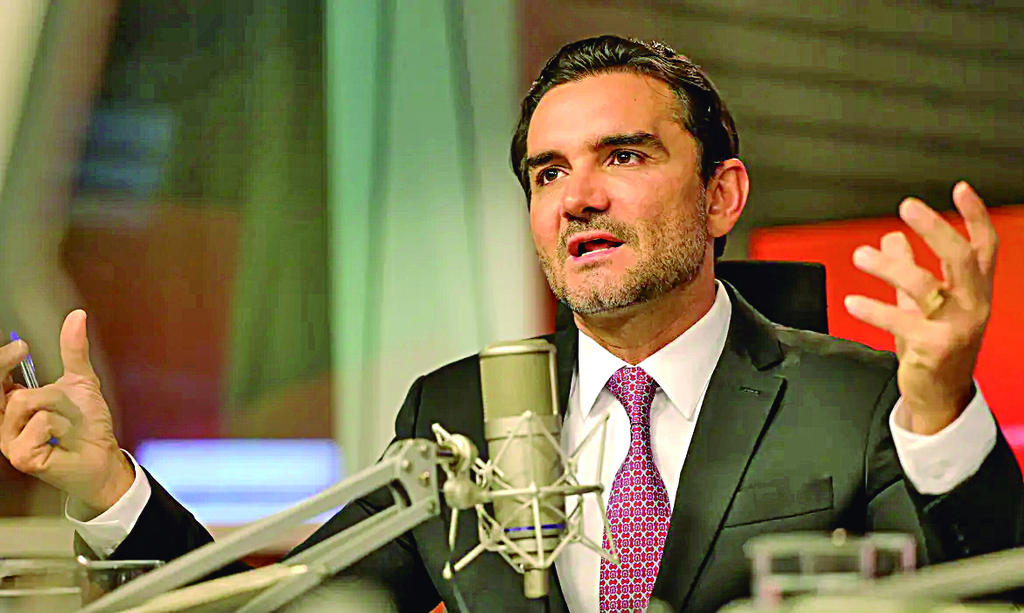 Celso Sabino anuncia saída do Ministério do Turismo