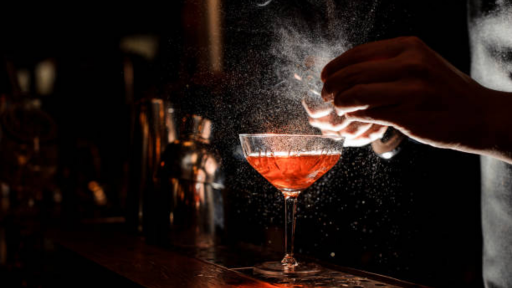Imagem iStock - Intoxicações por metanol levantam alerta sobre bebidas adulteradas