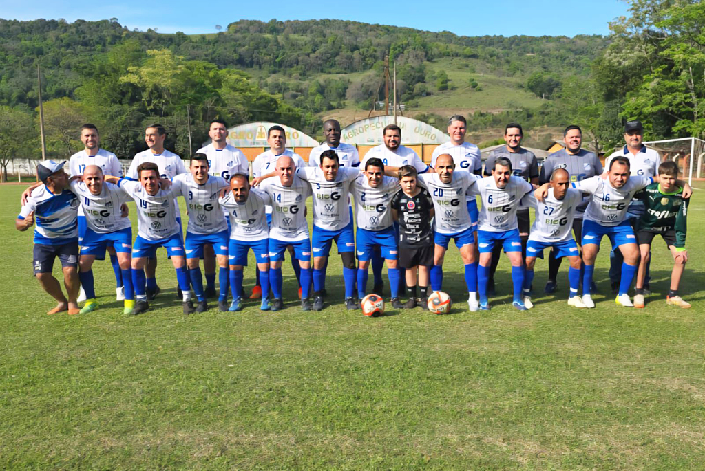 Master Capinzal vence Cristal Futebol Clube em clássico do Sul