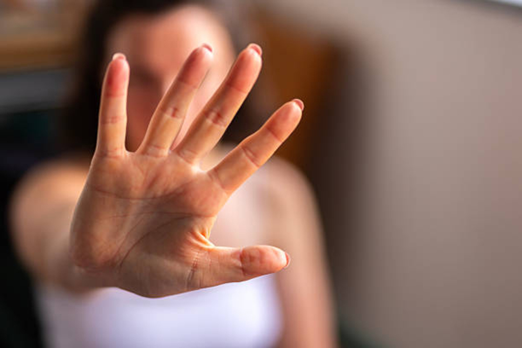 Quase metade das mulheres brasileiras sofreram algum tipo de violência em 2024