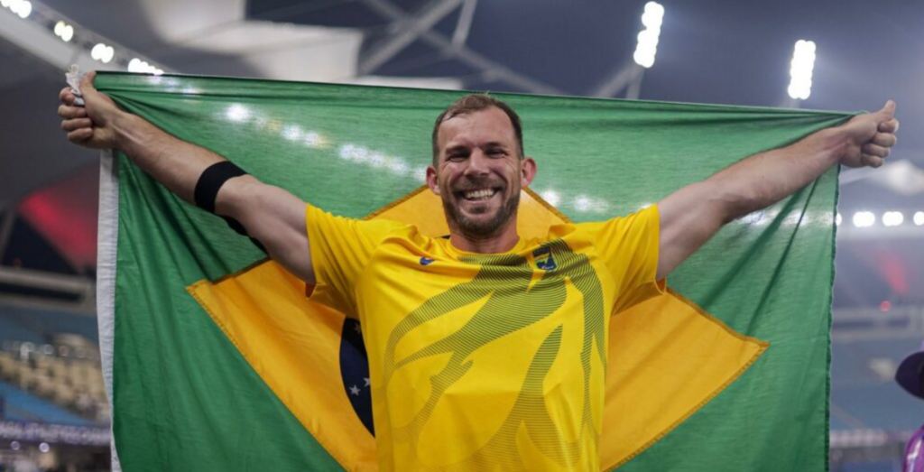 Edenilson Floriani bate recorde mundial e conquista medalha de bronze no Mundial Paralímpico de Atletismo na Índia