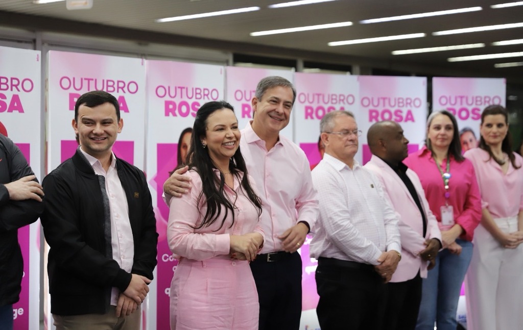 Ato no Paço Municipal marca abertura do Outubro Rosa em Criciúma