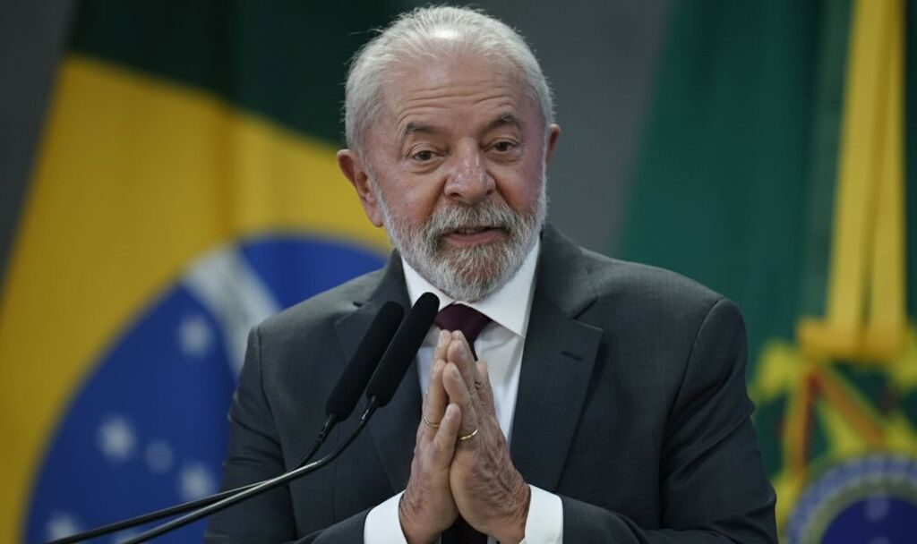 Lula dá aval a projeto que elimina obrigatoriedade da autoescola