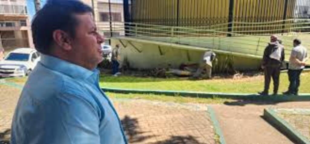 Tolerância zero em praças públicas