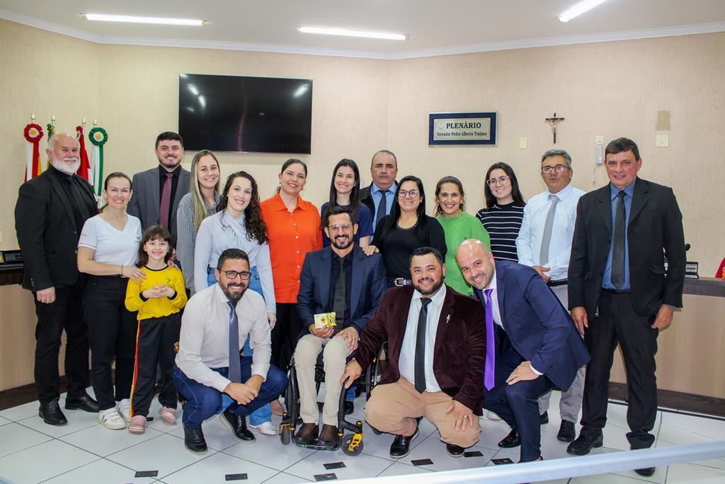 SECRETÁRIA TACÍLIA MATOS EXPLANA NA CÂMARA SOBRE AS AÇÕES DA SAÚDE MUNICIPAL NO 2º QUADRIMESTRE