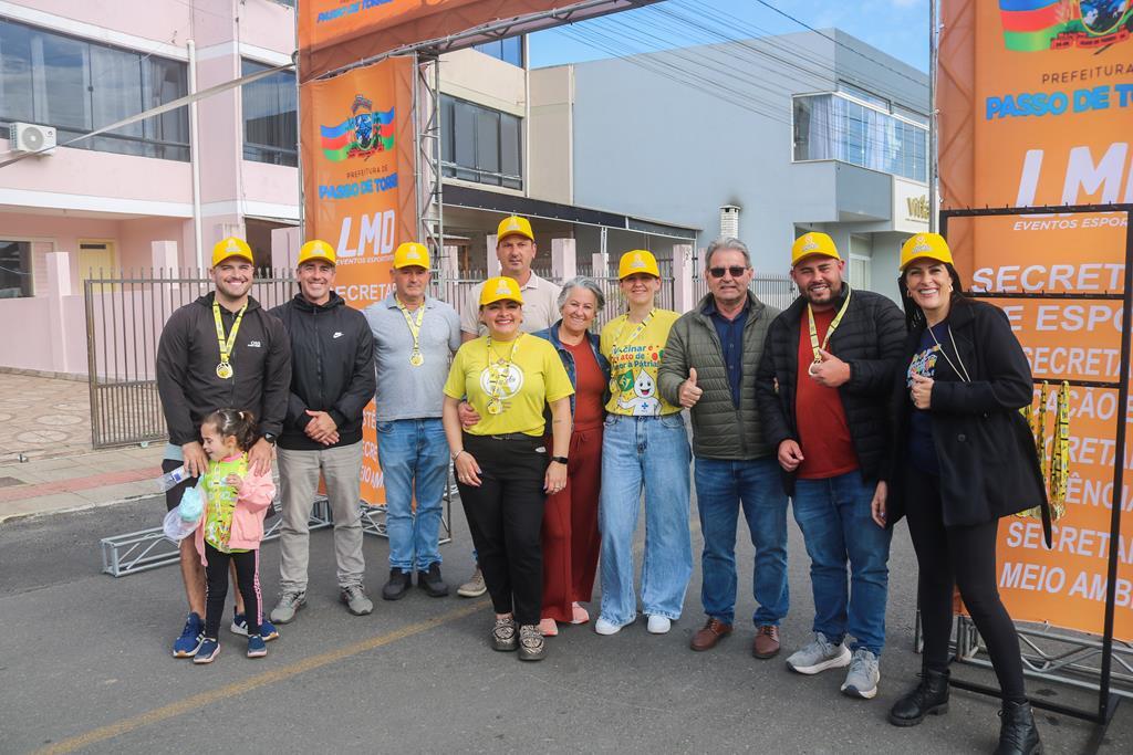 MUNICÍPIO DE PASSO DE TORRES CELEBROU 34 ANOS COM PROGRAMAÇÃO ESPECIAL DIVERSIFICADA