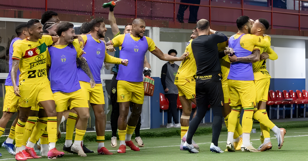 Brusque vence a Ponte Preta e mantém viva a chance de acesso à Série B