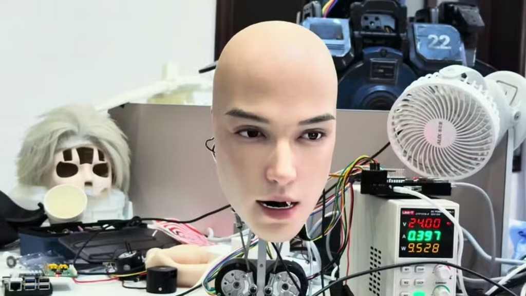 Foto: AheadForm/ Youtube - Startup chinesa desenvolve rosto robótico ultrarrealista com inteligência artificial