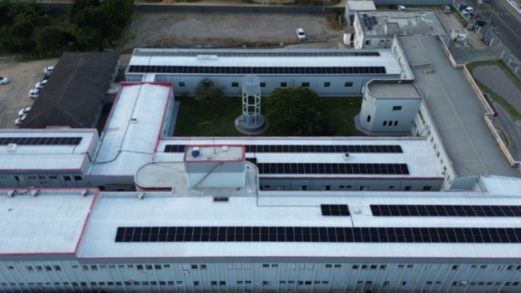 Imagem divulgação - redes sociais Hospital São Camilo - Projeto de energia limpa e sustentável transforma rotina de hospital em Imbituba e impacta atendimentos