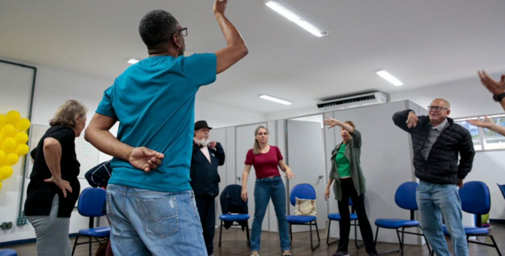 Espaço Viva Saúde, no Glória, abre vagas no grupo de teatro para idosos